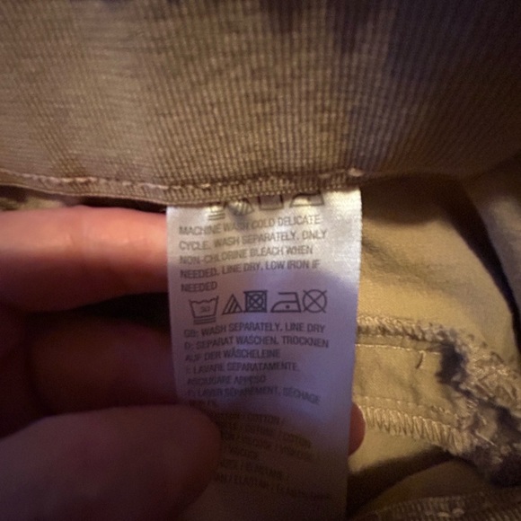 Isaac Mizrahi Live Capri Pants - Picture 9 of 14